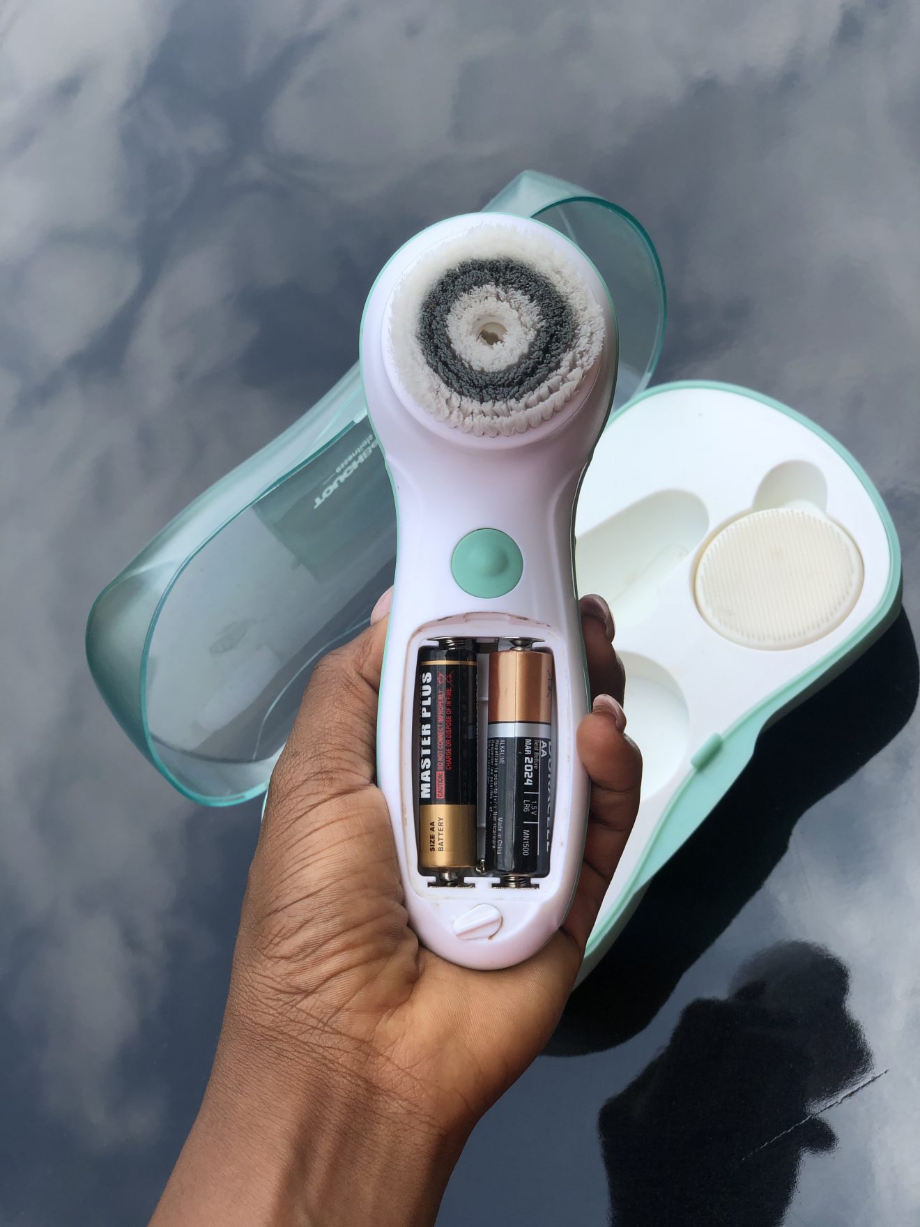 How To Use A Facial Cleansing Brush TOUCHBeauty Electric Face Brush