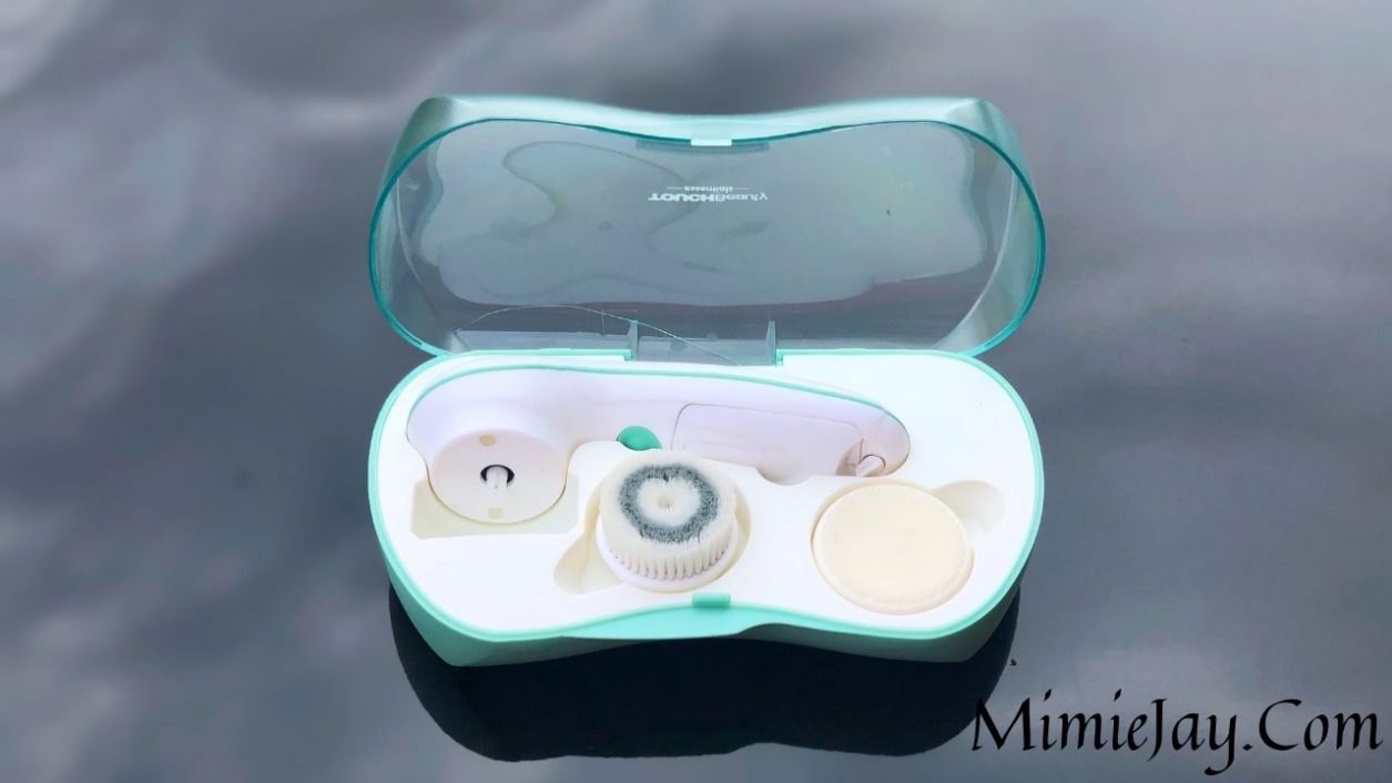 How To Use A Facial Cleansing Brush TOUCHBeauty Electric Face Brush