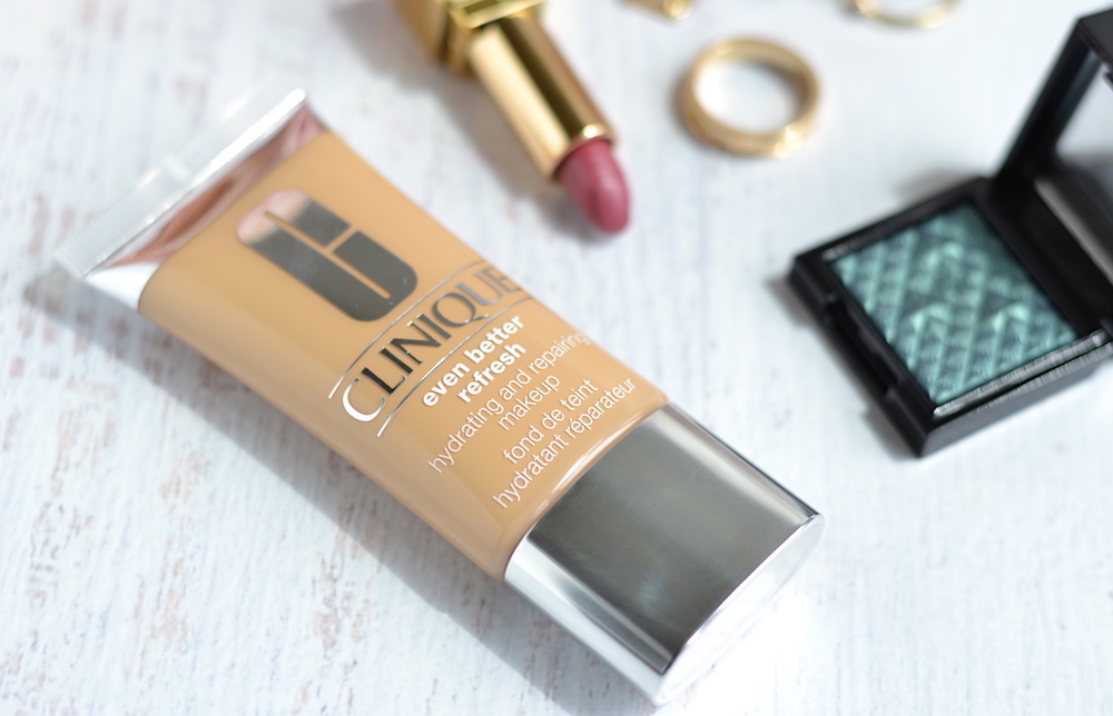 Clinique even better refresh hydrating and repairing foundation