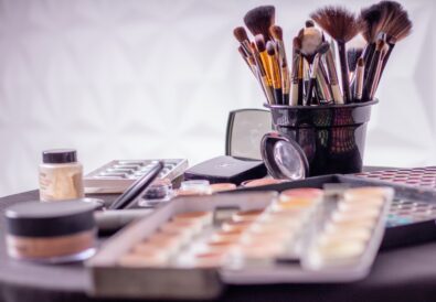 10 Tricks Pro Makeup Artist Won't Tell You